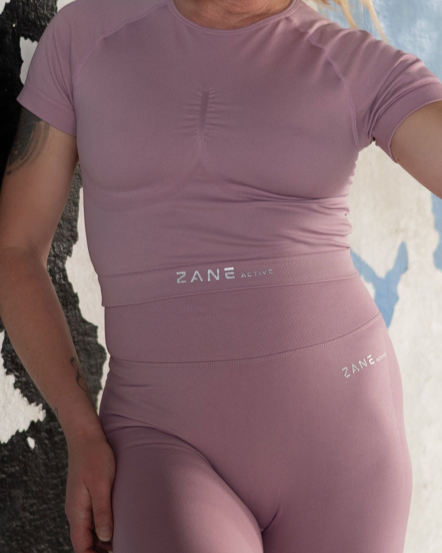 Blush Pink Crop Top kratek rokav - ZANE ACTIVE