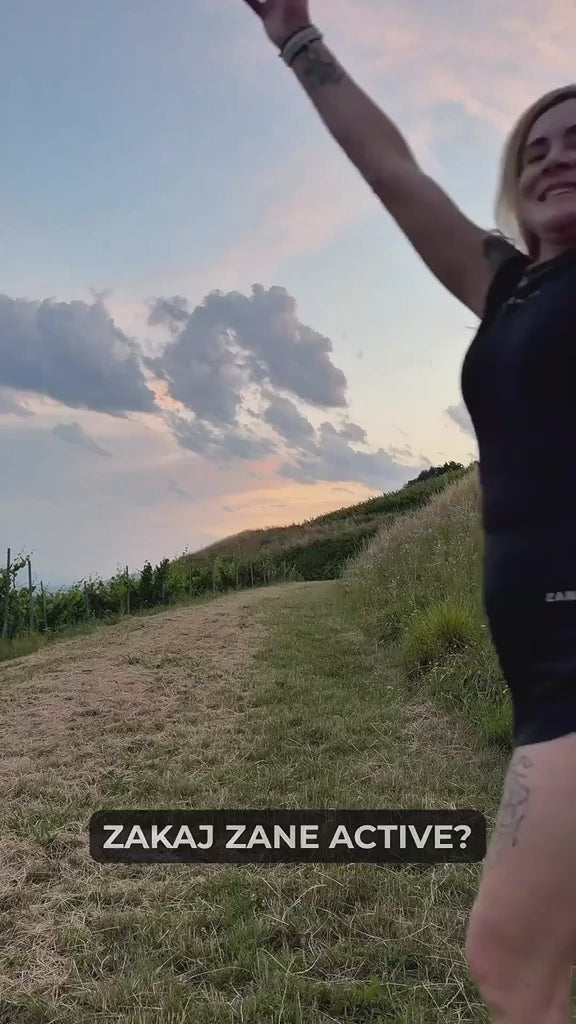 Naloži videoposnetek: 
